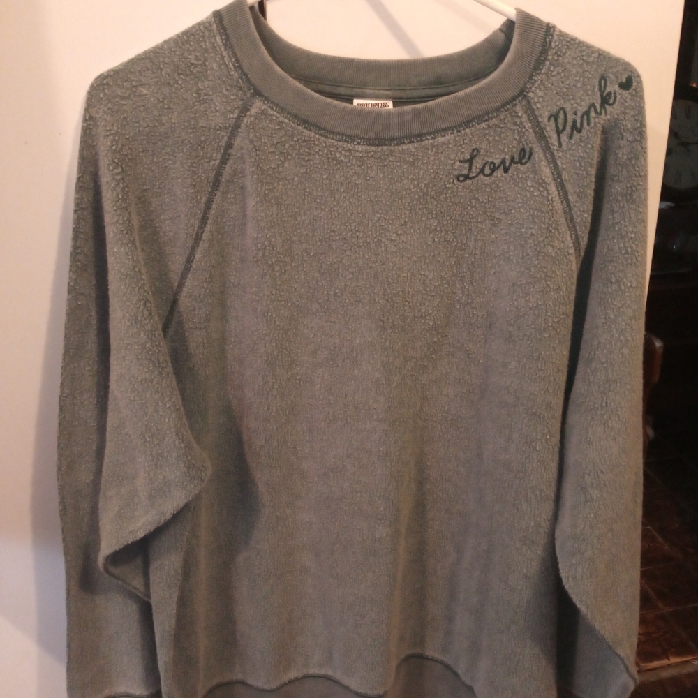 Victoria's Secret "love pink" soft sweat shirt new